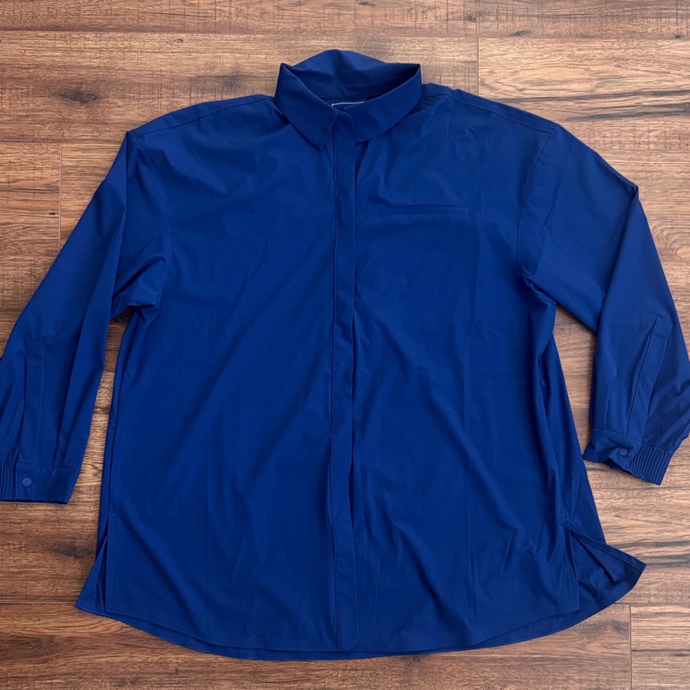 BRAND NEW! Women’s Nike 24.7 Dri-FIT Royal Blue Shirt sz: Large